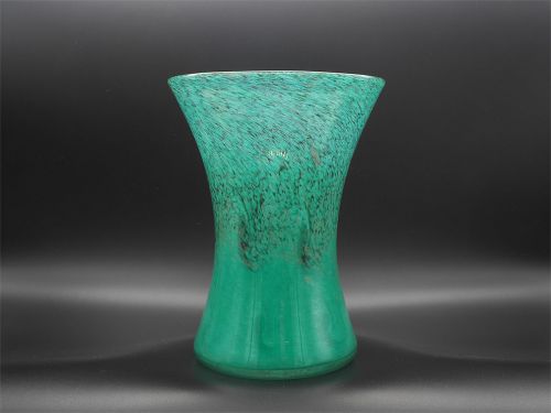 Good Scottish Strathearn Art Glass Vase