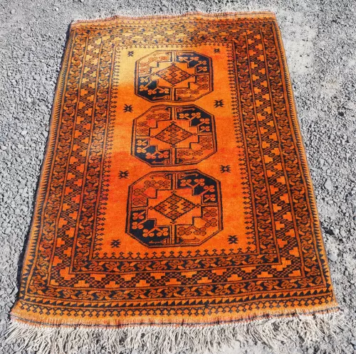 Good Afghan Turkmen Elephants Foot Wool Rug