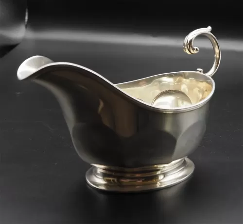 Silver Sauce or Gravy Boat. Birmingham 1927
