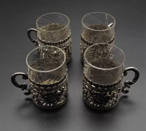 Set of 4 Victorian Miniature Silver Tea Mugs