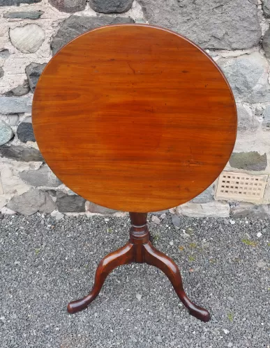 Georgian Mahogany Tilt Top Tripod Table