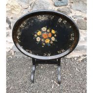 Good Victorian Folding Oval Coffee Table